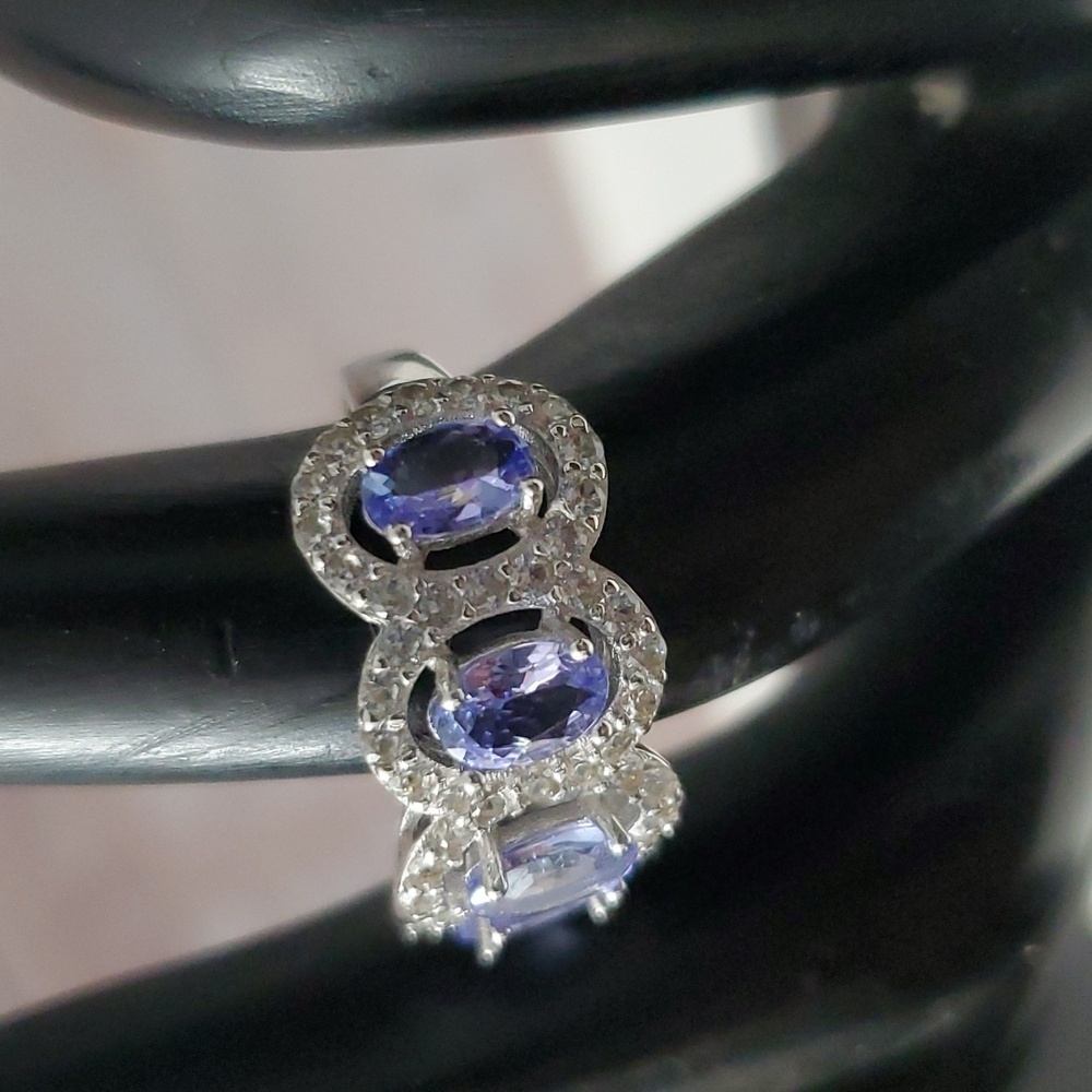 Watch Video / Sterling Silver 925 Tanzanite Halo Ring View 3